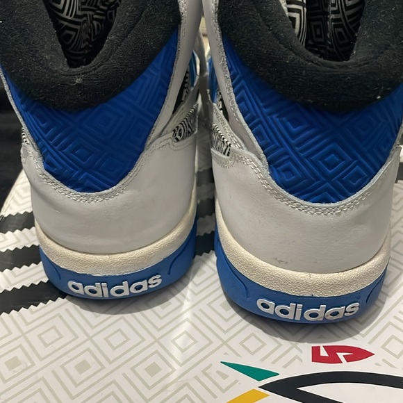 MUTUMBO - Picture 4 of 6